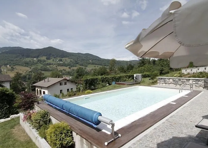 Corte Santa Libera 3* Сан-Феделе-Интельви