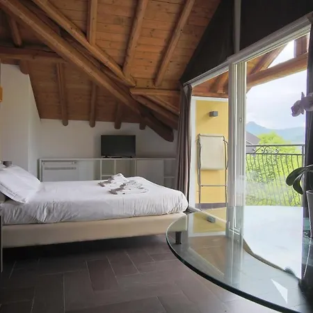 Corte Santa Libera 3* San Fedele Intelvi