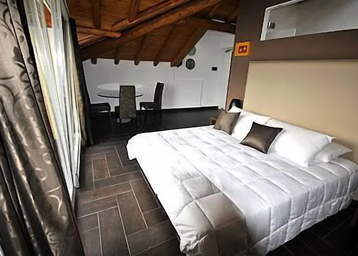 Otel Corte Santa Libera San Fedele Intelvi